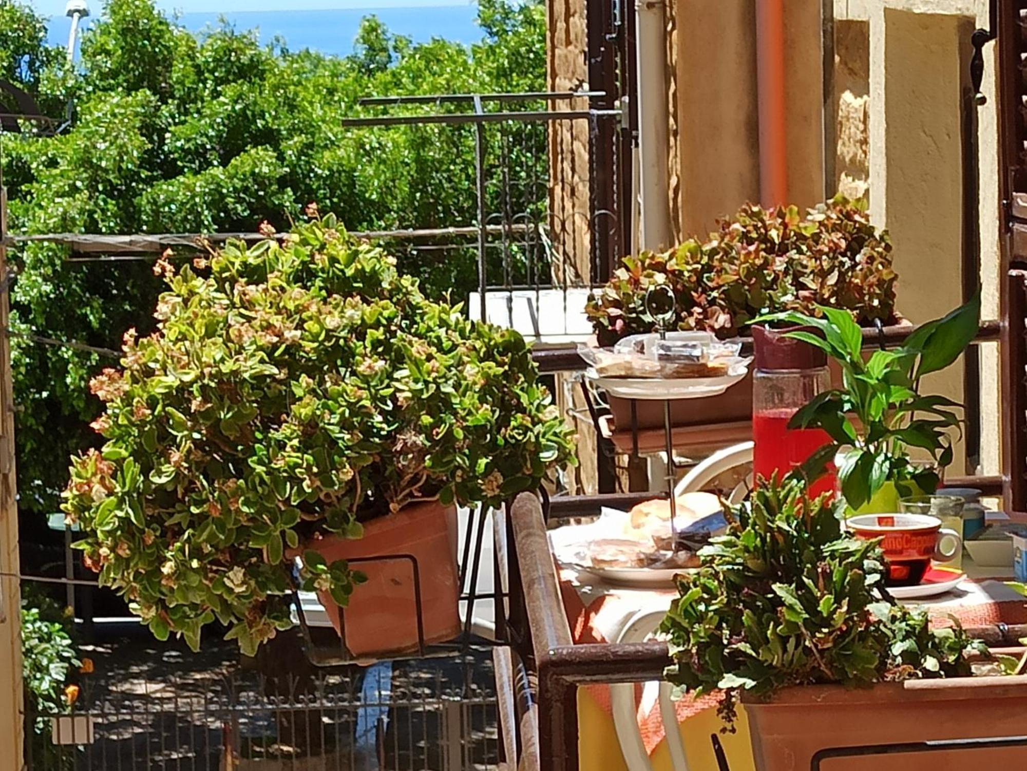 B&B Le 4 Stagioni Sul Viale, Belvedere Di Агридженто Экстерьер фото