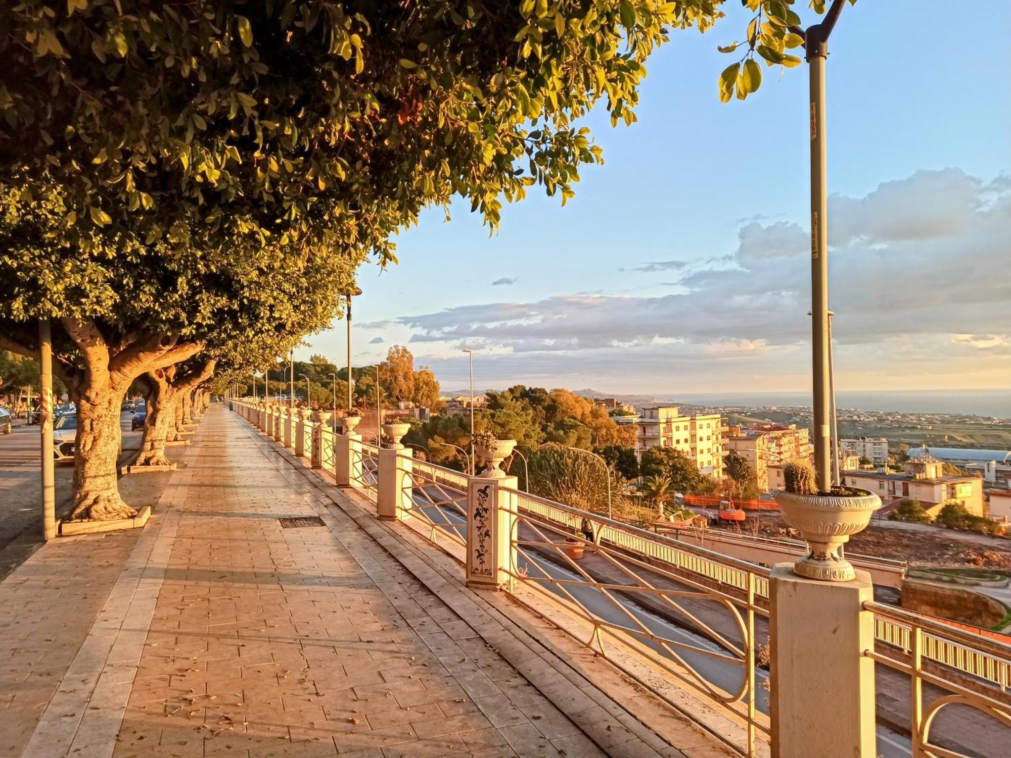 B&B Le 4 Stagioni Sul Viale, Belvedere Di Агридженто Экстерьер фото