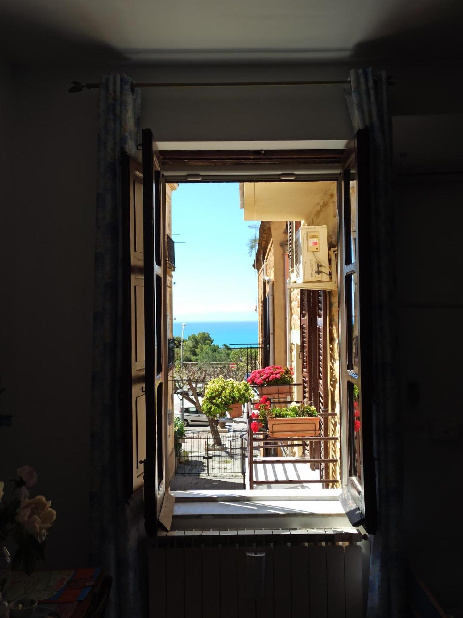 B&B Le 4 Stagioni Sul Viale, Belvedere Di Агридженто Номер фото
